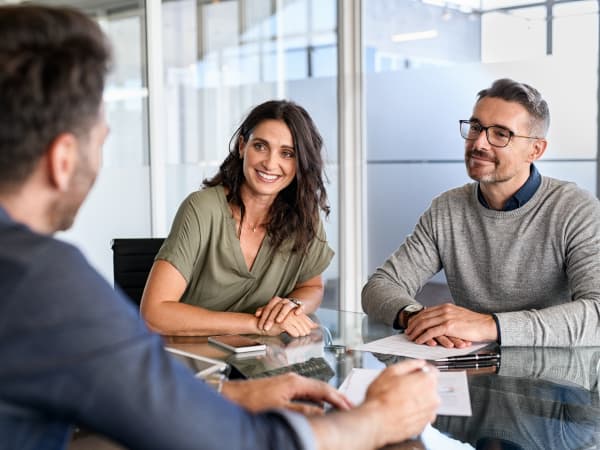 600x450_features_bankinginsurance2_1x.webp